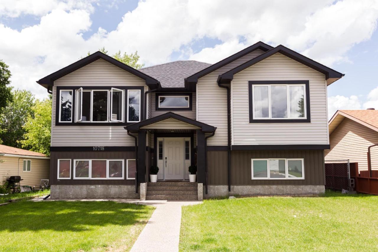 Executive Home - Long Stays Welcome - Garage Parking - Free Wifi & Netflix Edmonton Extérieur photo