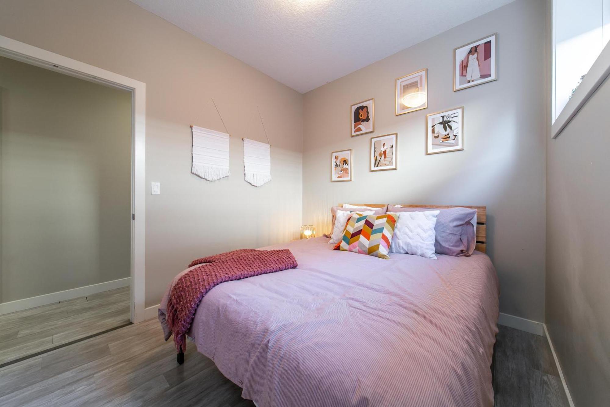 Executive Home - Long Stays Welcome - Garage Parking - Free Wifi & Netflix Edmonton Chambre photo